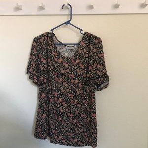 Floral Old Navy maternity blouse